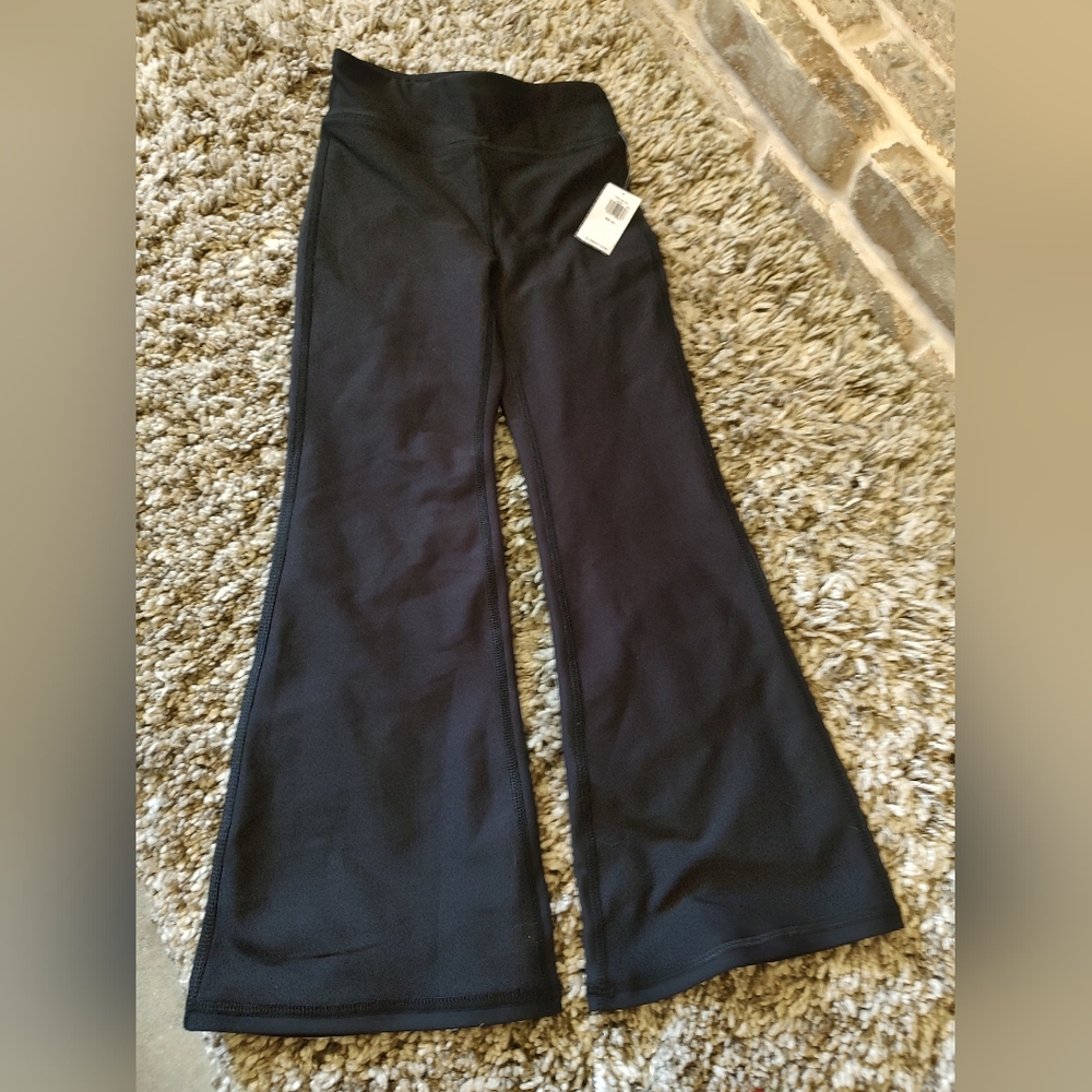 Old Navy Kids Black Flared Pants. Size 5